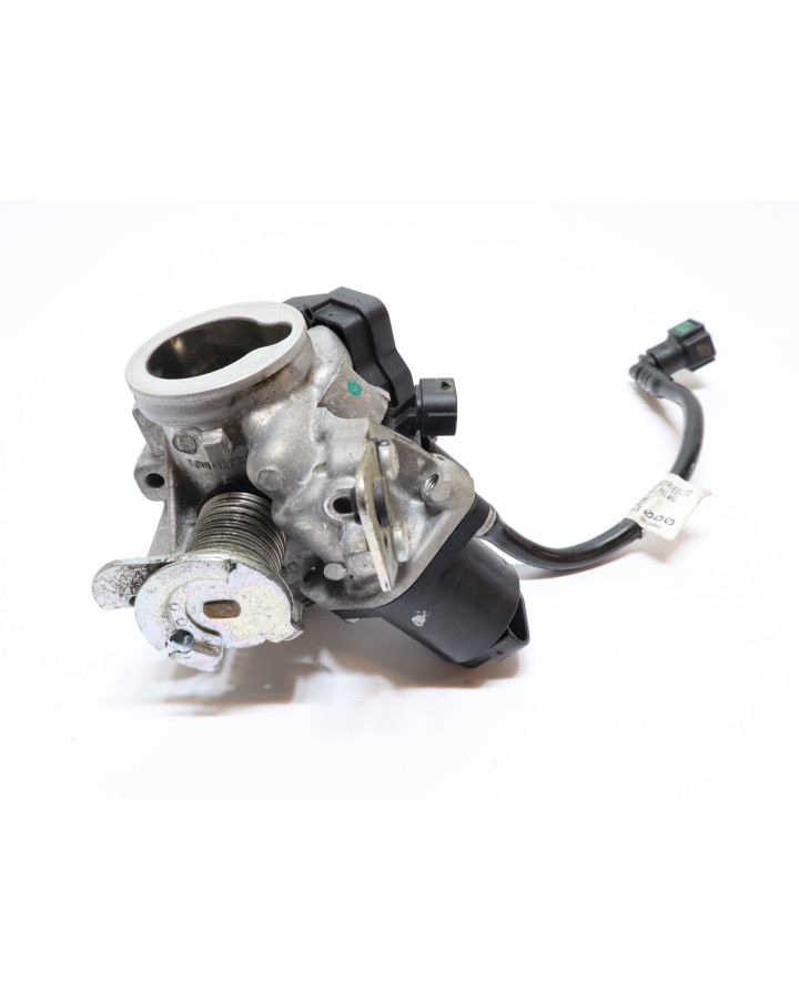 KTM 125 Duke, gasspjäll/insprut