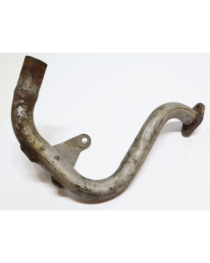 Ligier JS50, främre avgasrör