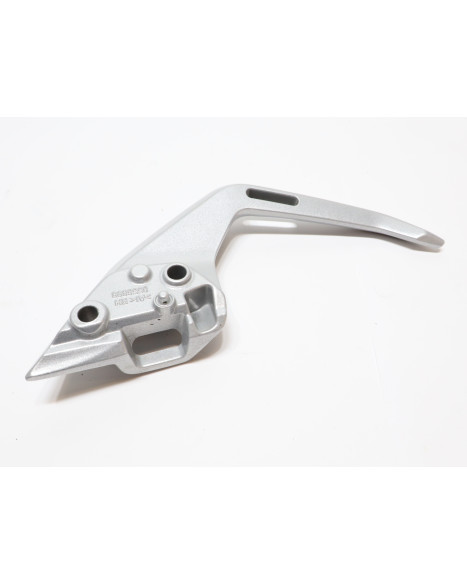 BMW G310R, passagerarhandtag höger