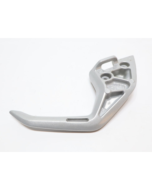 BMW G310R, passagerarhandtag vänster 2