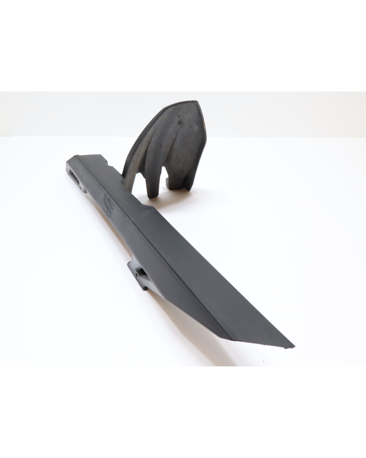 KTM 125 Duke, kedjeskydd