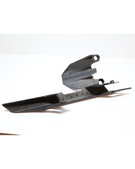 KTM 125 Duke, kedjeskydd