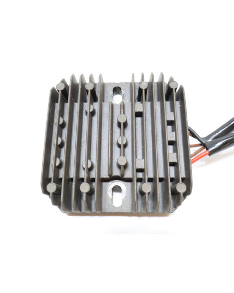 BMW G310R, voltregulator