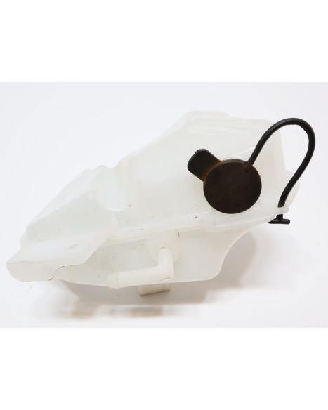 BMW G310R, expansionskärl