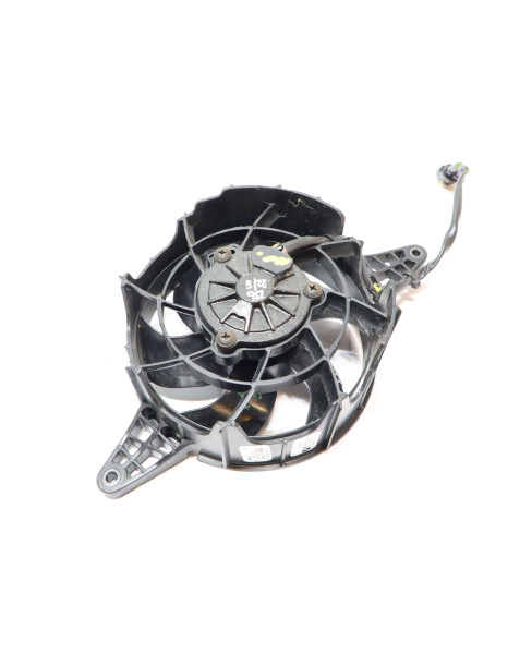 BMW G310R, kylarfläkt 2