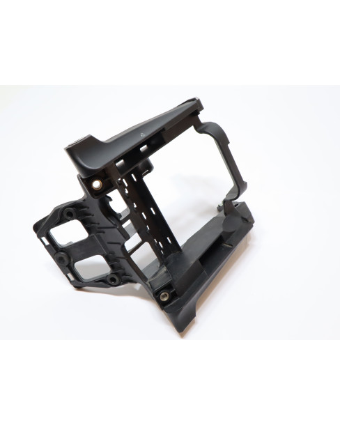 BMW G310R, fäste hastightsmätare/framlykta