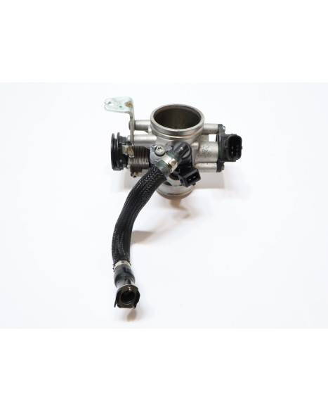 BMW G310R, gasspjäll/insprut