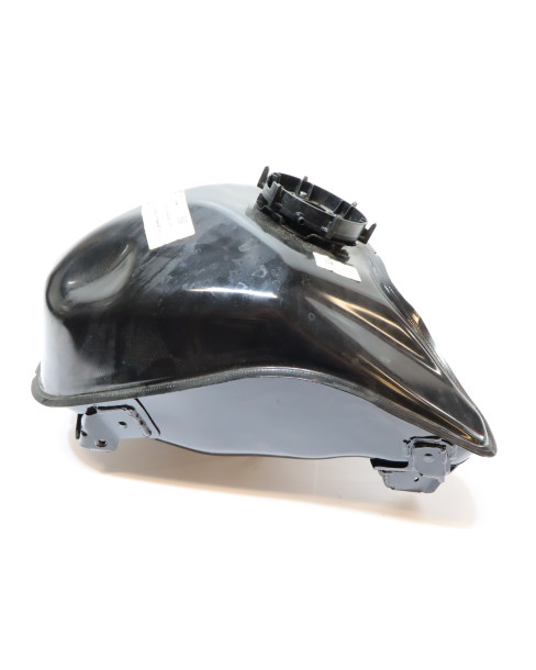 BMW G310R, bränsletank