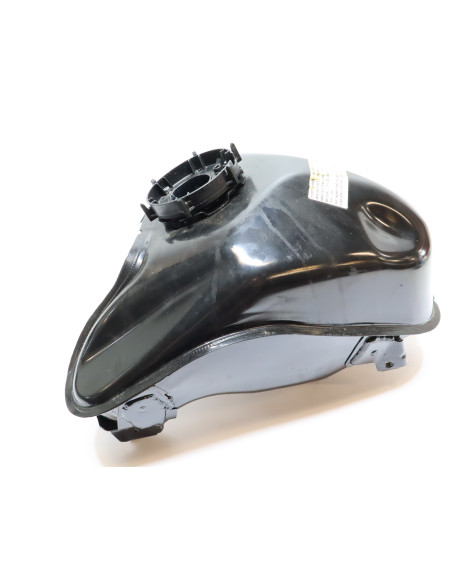 BMW G310R, bränsletank