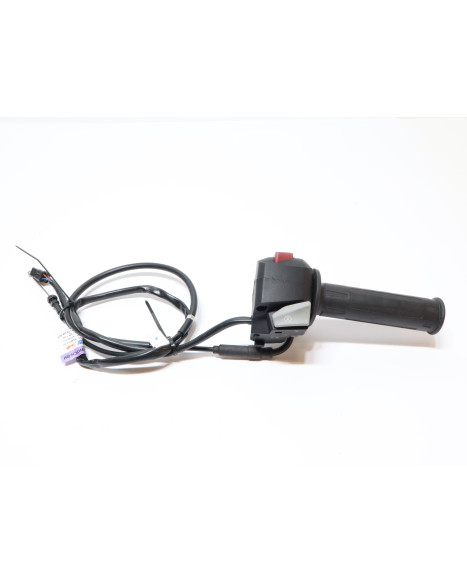 BMW G310R, omkopplare med gashandtag höger