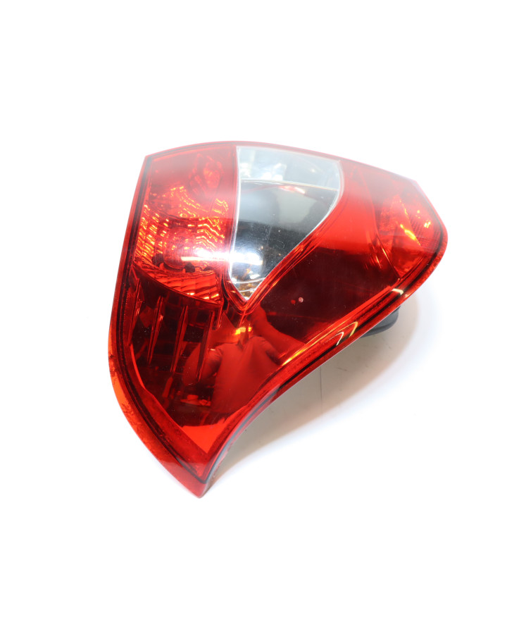 Aixam S8, baklykta vänster