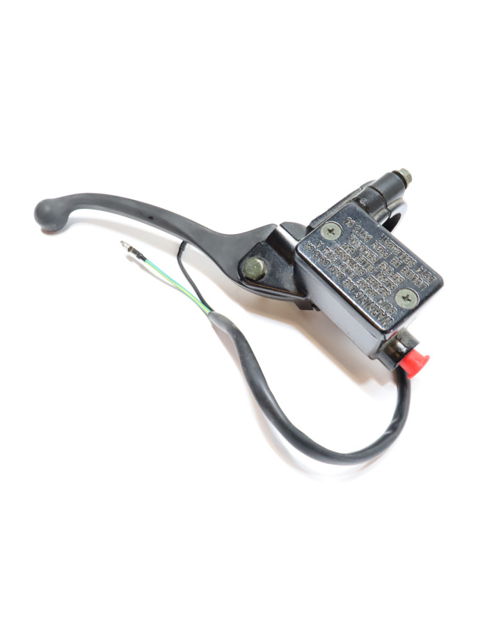 Drax Awesome, bromscylinder fram