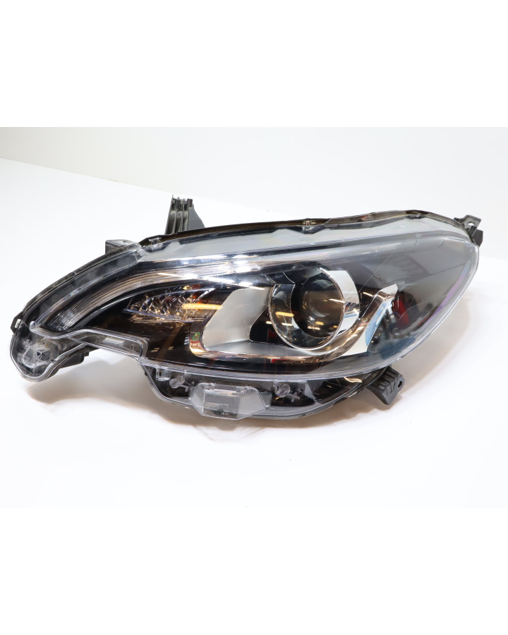 Ligier JS50, framlykta vänster