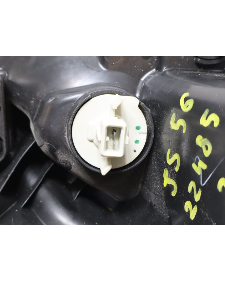 Ligier JS50, framlykta vänster