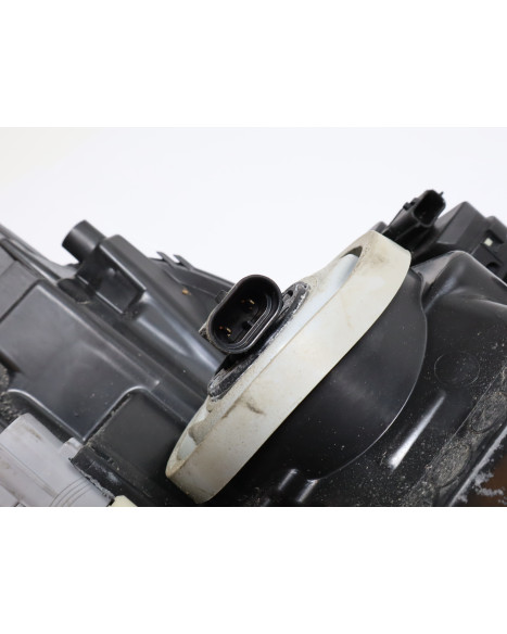 Ligier JS50, framlykta vänster