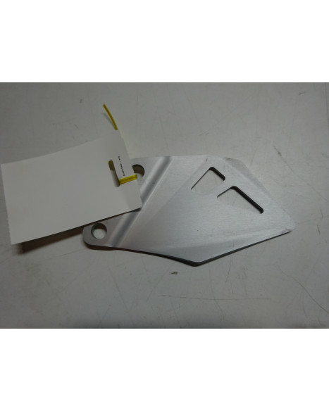 Kawasaki ZX10R, sköld till fotpinneinfästning