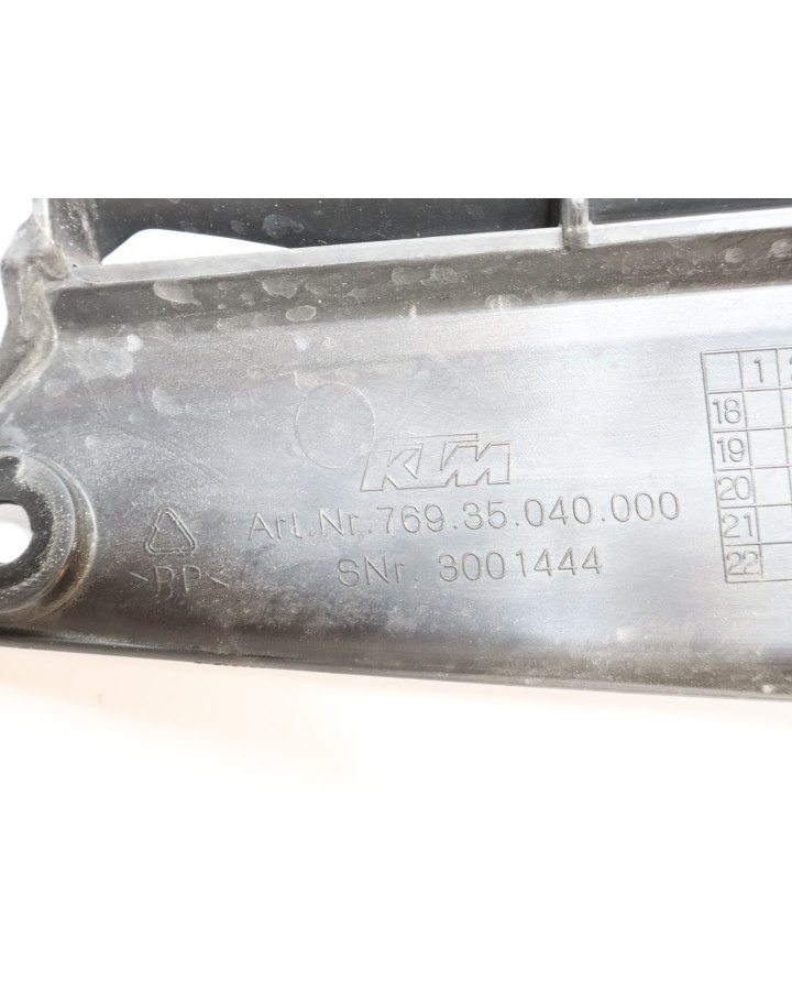 KTM 690 SMC, kylargaller