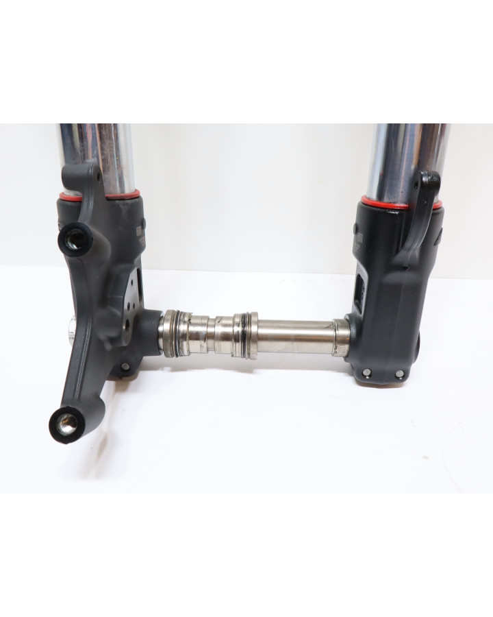 KTM 690 SMC, framgaffel