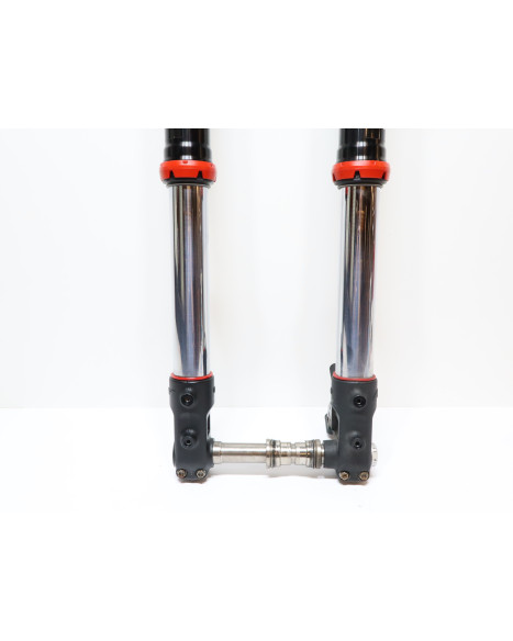 KTM 690 SMC, framgaffel