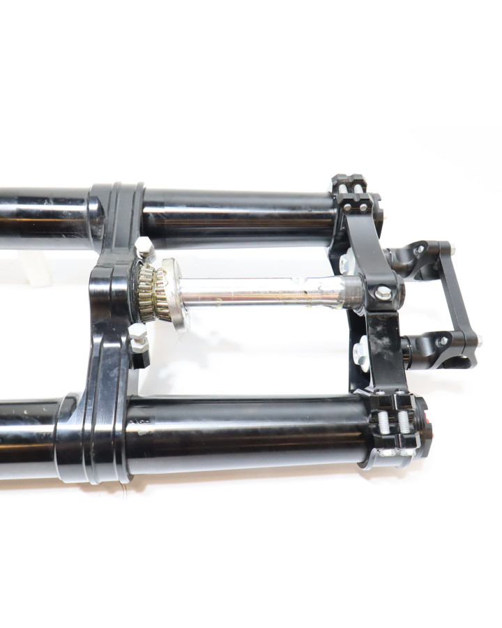 KTM 690 SMC, framgaffel