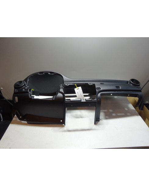 Ligier JS60, instrumentbräda 2