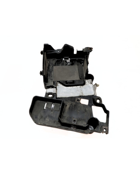 Yamaha XVS 1100A Dragstar, batterilåda