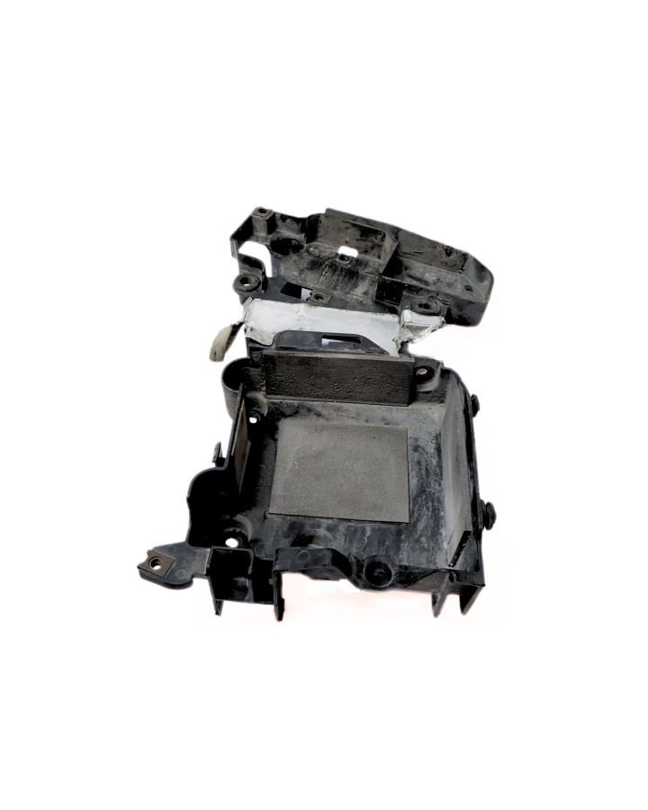 Yamaha XVS 1100A Dragstar, batterilåda