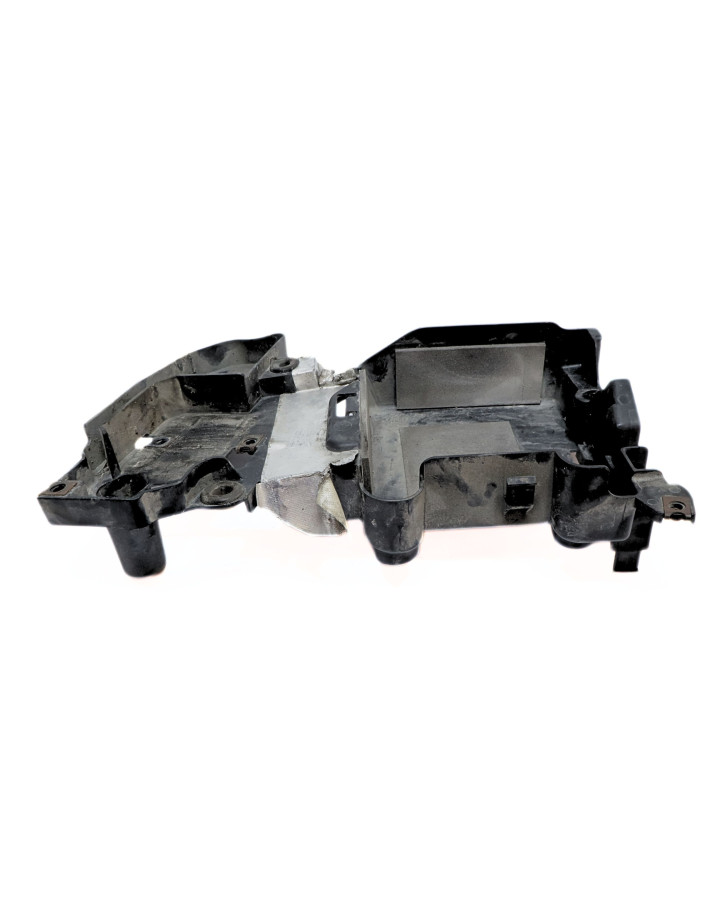 Yamaha XVS 1100A Dragstar, batterilåda