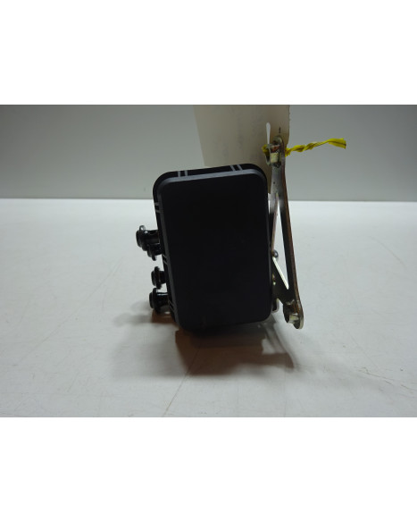 Yamaha XSR900/MT-09, ABS aggregat