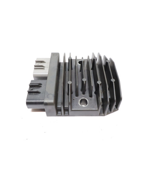 Honda CBR650F, voltregulator