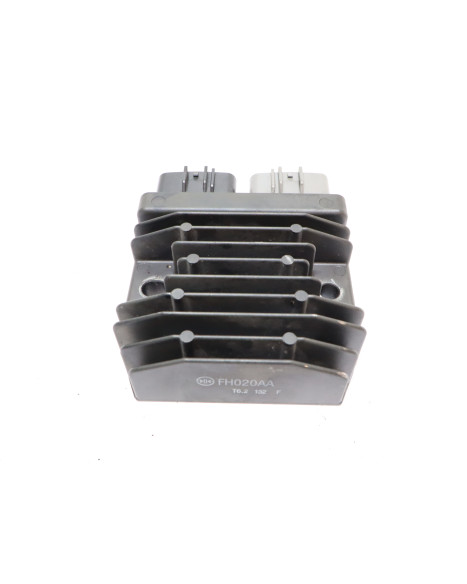 Honda CBR650F, voltregulator