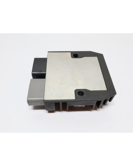 Honda CBR650F, voltregulator