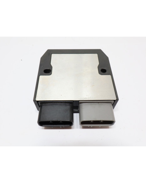 Honda CBR650F, voltregulator