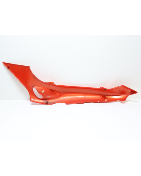 Triumph Sprint ST, bakre sidokåpa höger