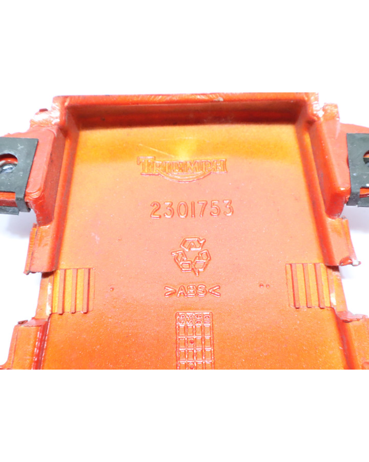 Triumph Sprint ST 955i, bakre mittkåpa