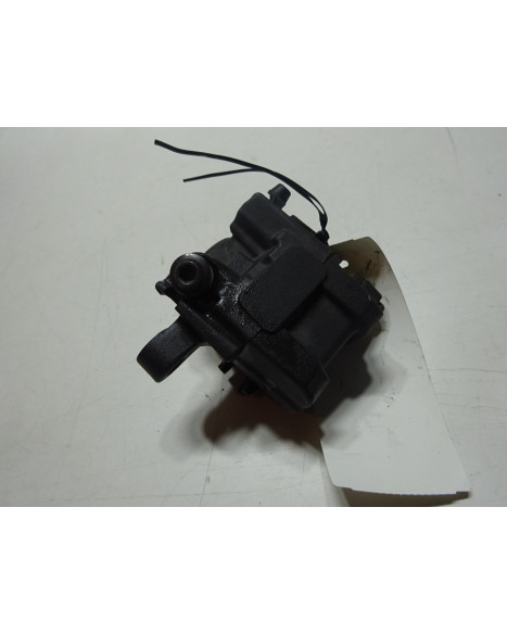 Yamaha XSR900, bromsok bak