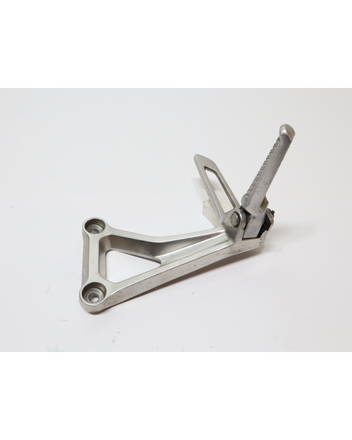 Honda CBR650F, passagerarfotpinne vänster komplett