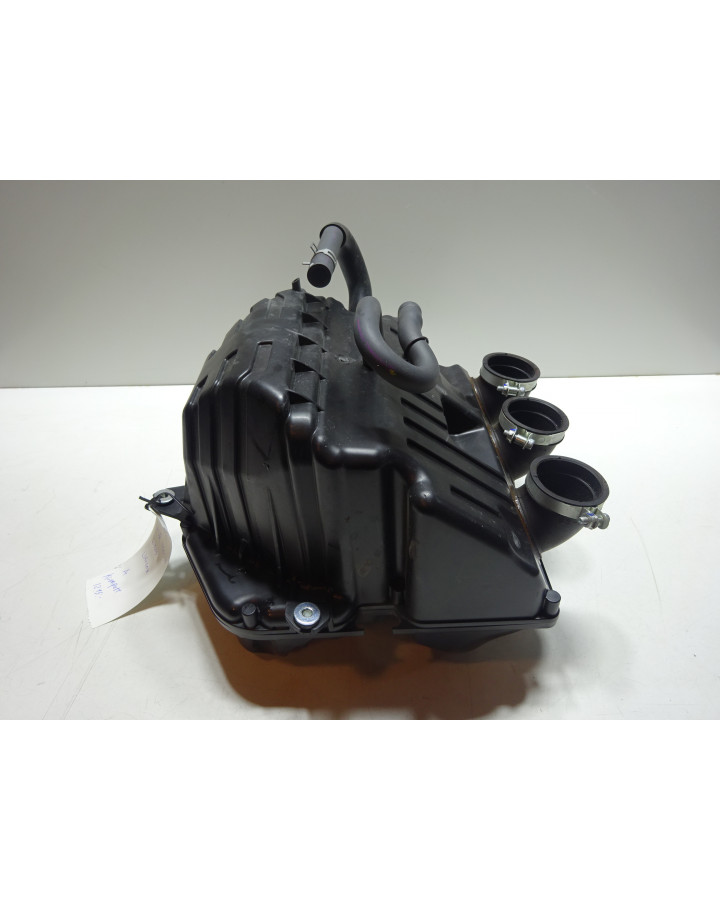 Yamaha XSR900, luftburk