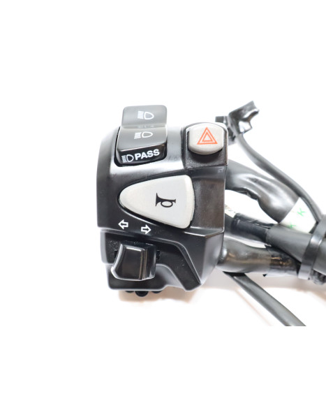 Honda CBR650F, omkopplare vänster