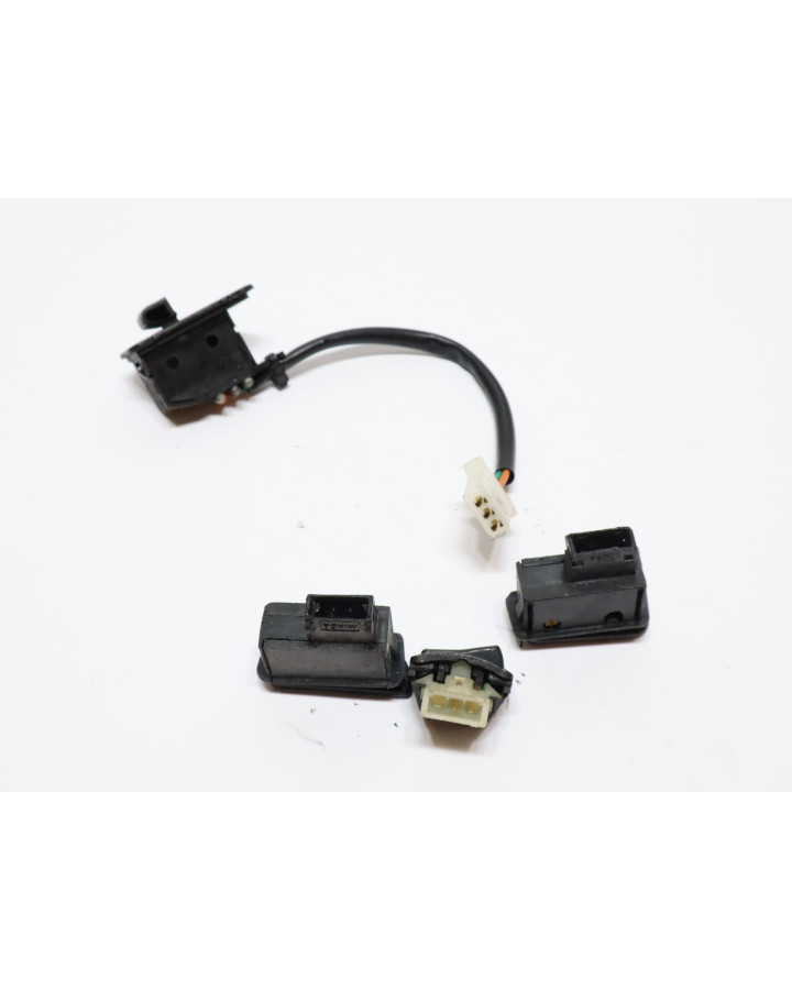 Yamaha Neos, strömställare