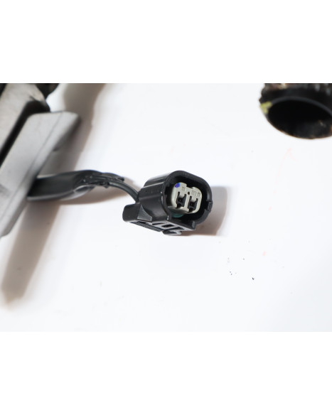 Honda CBR650F, fotpinne höger komplett