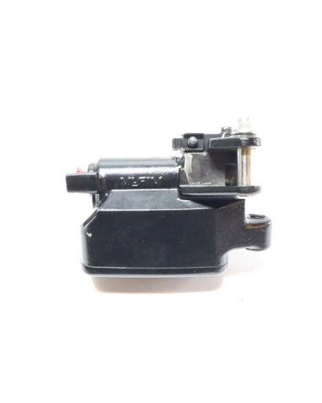 Honda CBR650F, bromscylinder fram