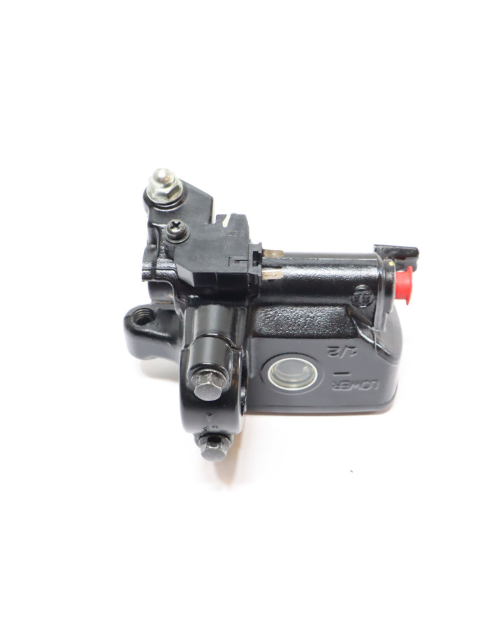 Honda CBR650F, bromscylinder fram