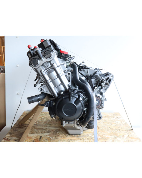 Honda CBR650F, motor