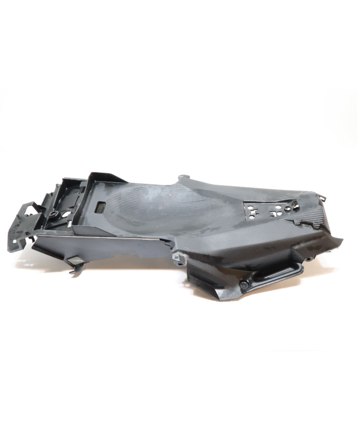 Honda CBR500R, batterilåda/inre stänkskärm