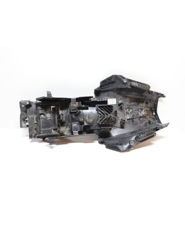 Honda CBR500R, batterilåda/inre stänkskärm