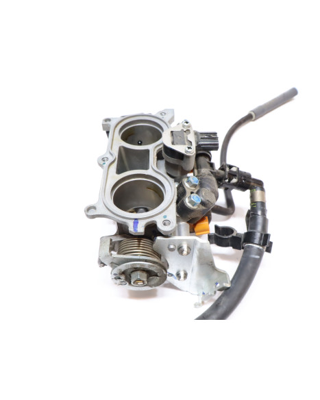 Honda CBR500R, gasspjäll/insprut