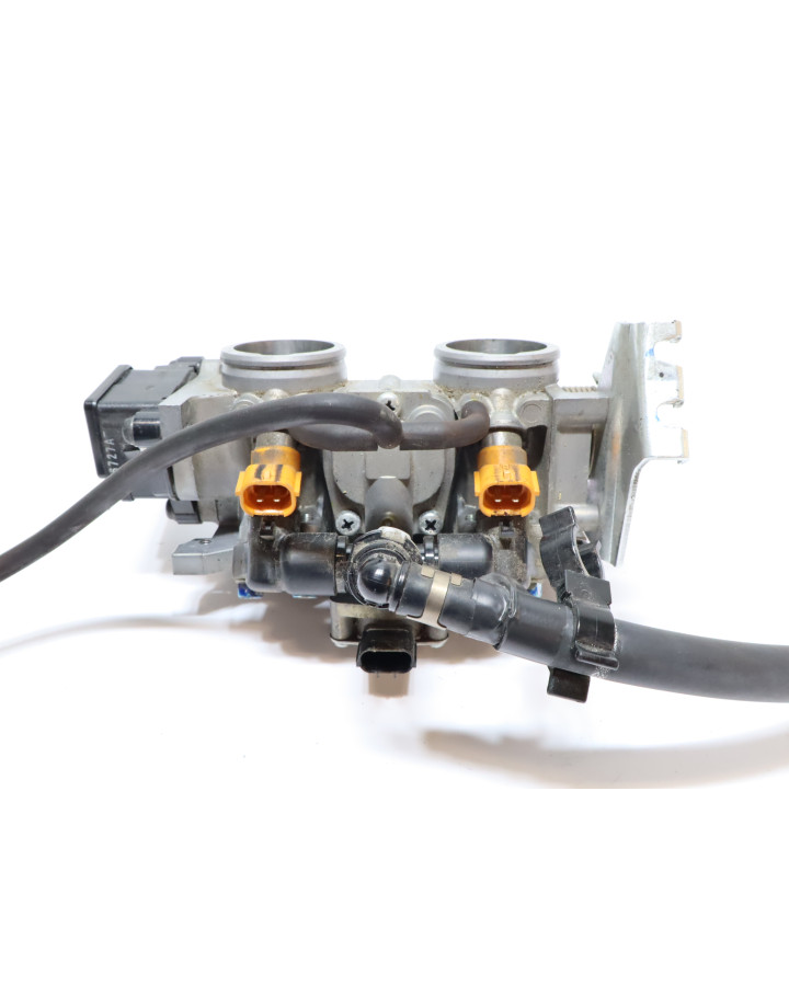 Honda CBR500R, gasspjäll/insprut