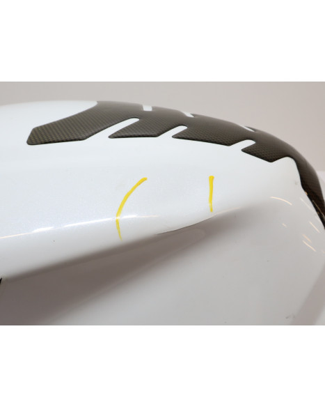 Honda CBR500R, bränsletank