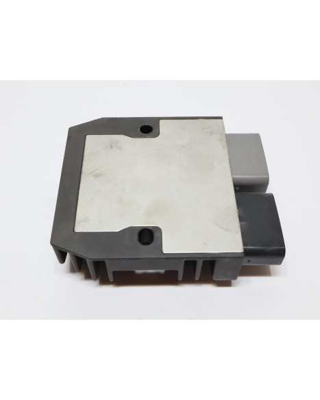 Honda CBR500R, voltregulator